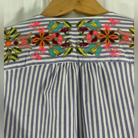 Anthropologie V Neck Wrap Look Long Sleeve Blouse XS Beautiful Embroidery - Picture 8 of 11